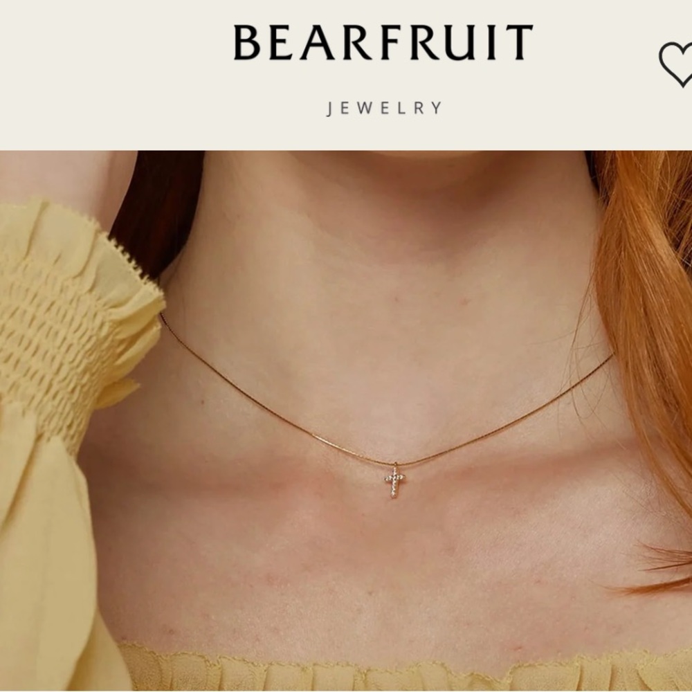 Weiss Bearfruit jewelry cross necklace